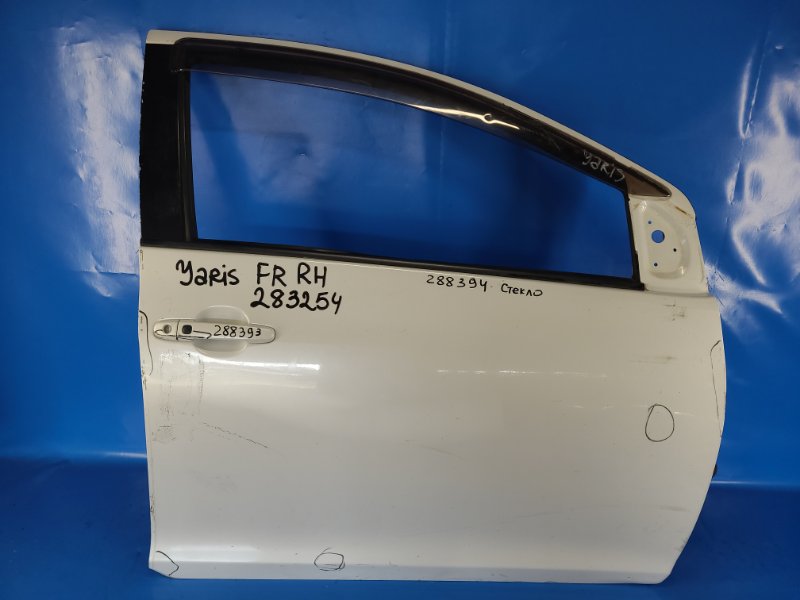 Дверь передняя правая TOYOTA YARIS 05–11 67001-52460 Б/У