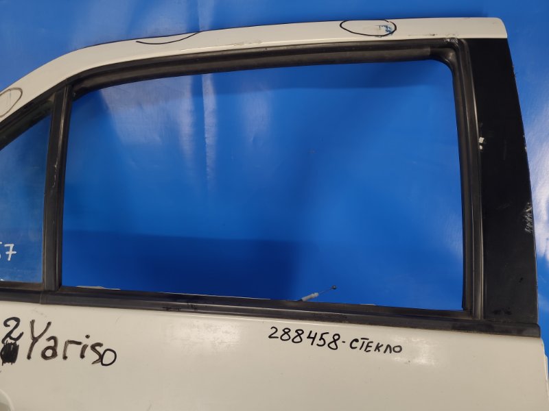 Дверь задняя правая YARIS 05–11