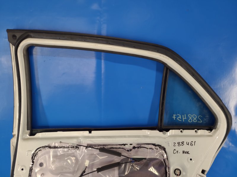 Дверь задняя правая YARIS 05–11