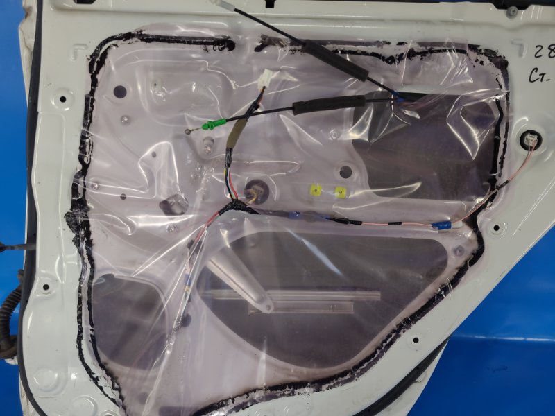 Стеклоподъемник задний правый TOYOTA YARIS 05–11 Б/У