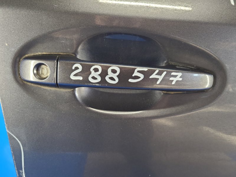 Запчасть ручка двери наружная передняя правая TOYOTA PRIUS PLUS 11-14 69210-74030-A0 Б/У Ручка двери наружная передняя правая TOYOTA PRIUS PLUS 11-14 69210-74030-A0 Б/У