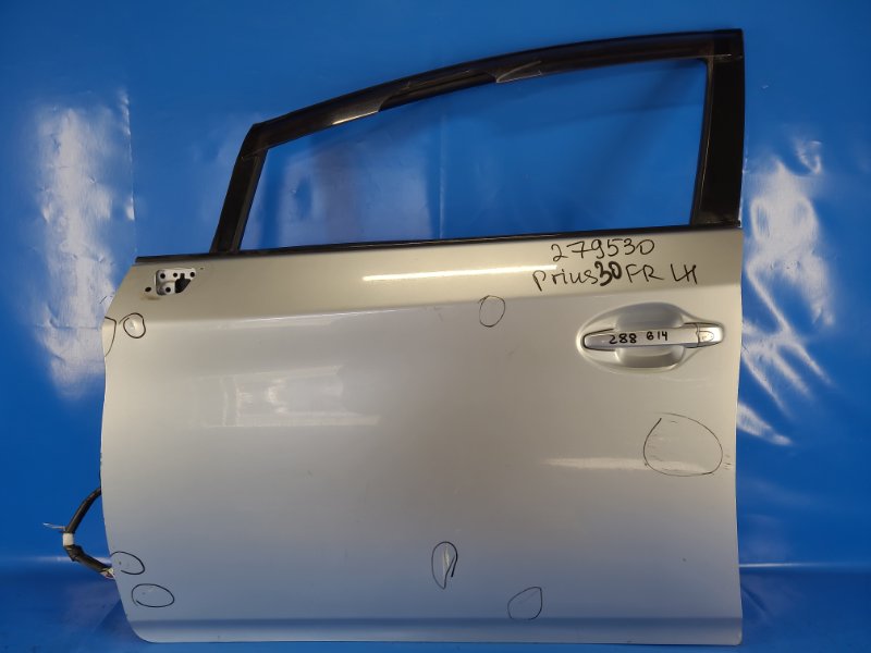 Дверь передняя левая TOYOTA PRIUS - 30 09-17 67002-47070 Б/У