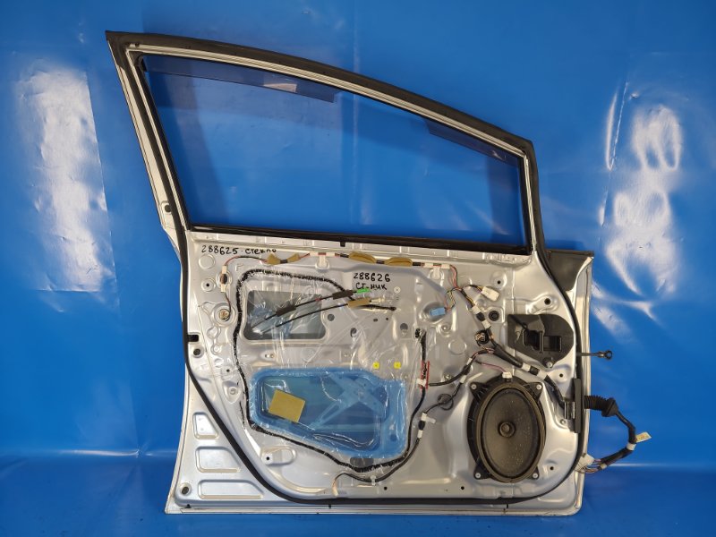 Дверь передняя левая PRIUS - 30 09-17