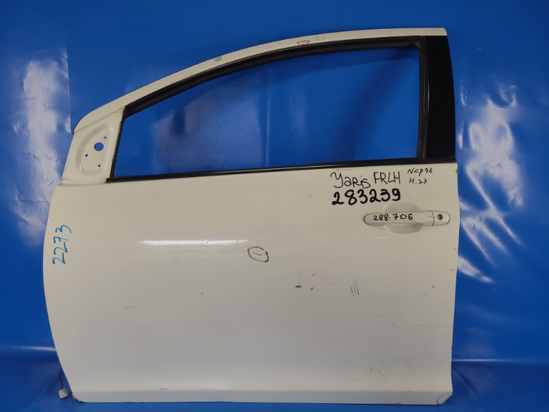 Дверь передняя левая TOYOTA YARIS 05–11 67002-52460 Б/У
