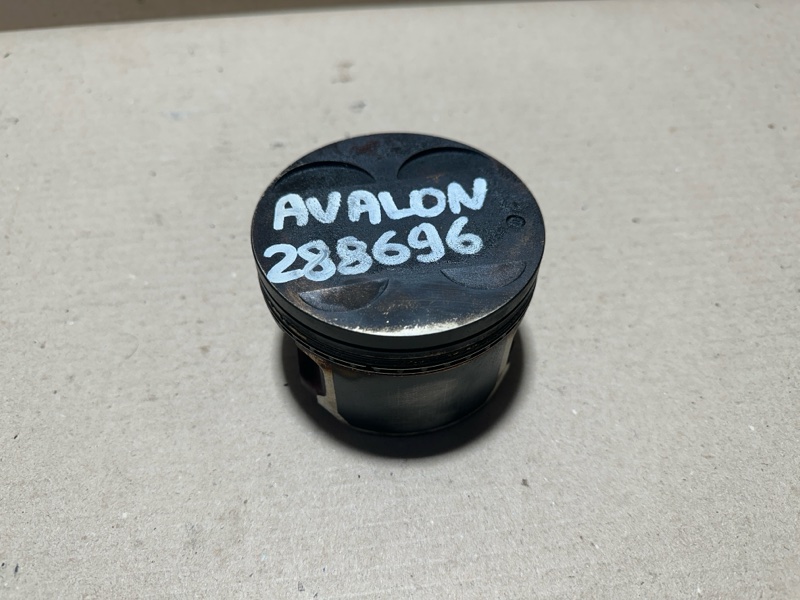 Поршень правый TOYOTA AVALON 99-05 2000 3.0 1MZFE 13301-0A020 Б/У