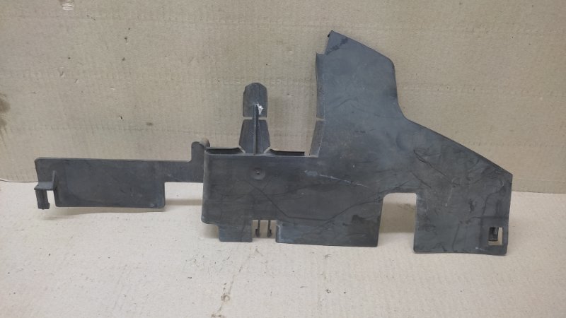 Дефлектор воздушный правый NISSAN ALTIMA L32 07-12 Седан 2.5 QR25DE Дефлектор воздушный правый NISSAN ALTIMA L32 07-12 Седан 2.5 QR25DE