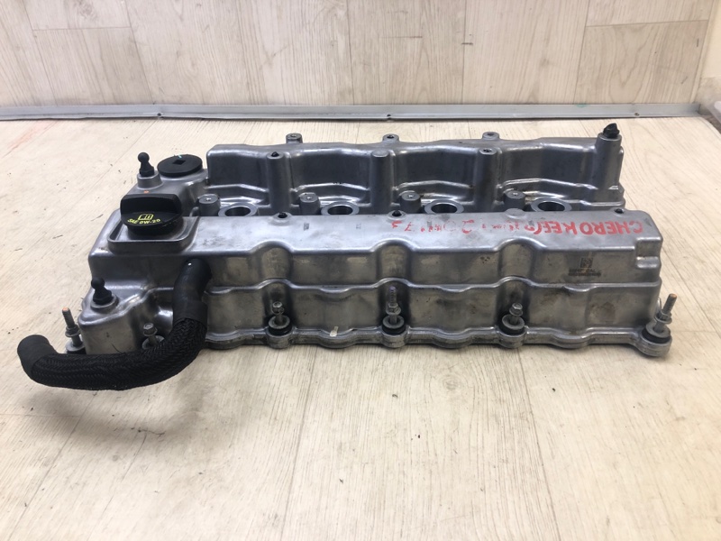 Крышка клапанная CHEROKEE 14- 2017 Wagon 2.4L I4 FI DOHC 16V NF4 Крышка клапанная CHEROKEE 14- 2017 Wagon 2.4L I4 FI DOHC 16V NF4