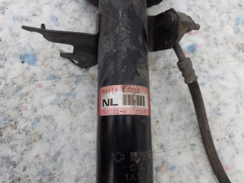 Амортизатор передний левый M35/M45 04-10