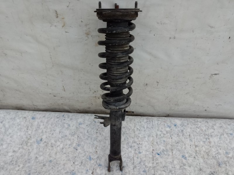 Амортизатор передний правый INFINITI M35/M45 04-10