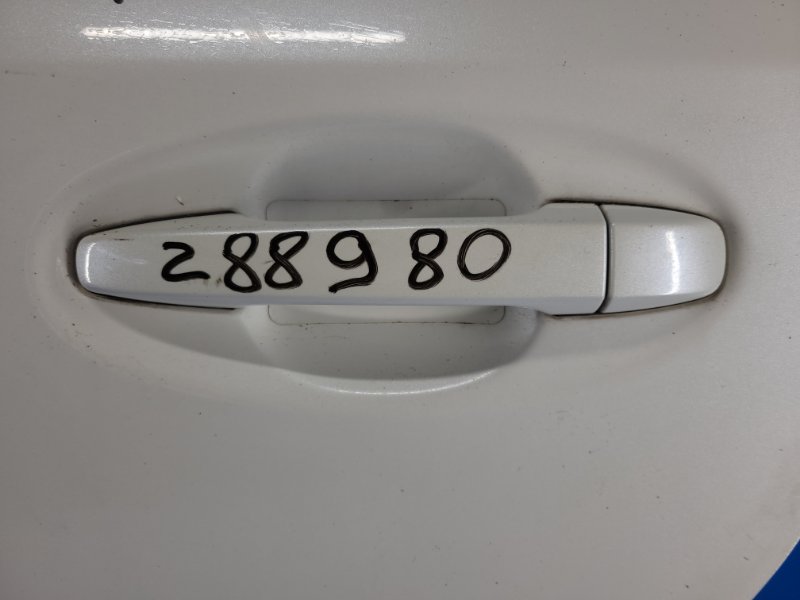 Запчасть ручка двери наружная задняя левая TOYOTA PRIUS PLUS 11-14 69211-74020-A0 Б/У Ручка двери наружная задняя левая TOYOTA PRIUS PLUS 11-14 69211-74020-A0 Б/У