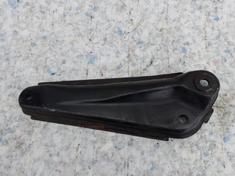 Крепление балки подвески переднее правое INFINITI M35/M45 04-10 544C4-EG010 Б/У