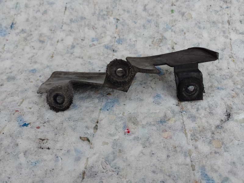 Брызговик задний левый M35/M45 04-10