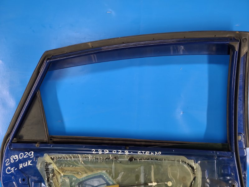 Запчасть стекло двери заднее левое TOYOTA PRIUS - 30 09-17 68104-47051 Б/У Стекло двери заднее левое TOYOTA PRIUS - 30 09-17 68104-47051 Б/У