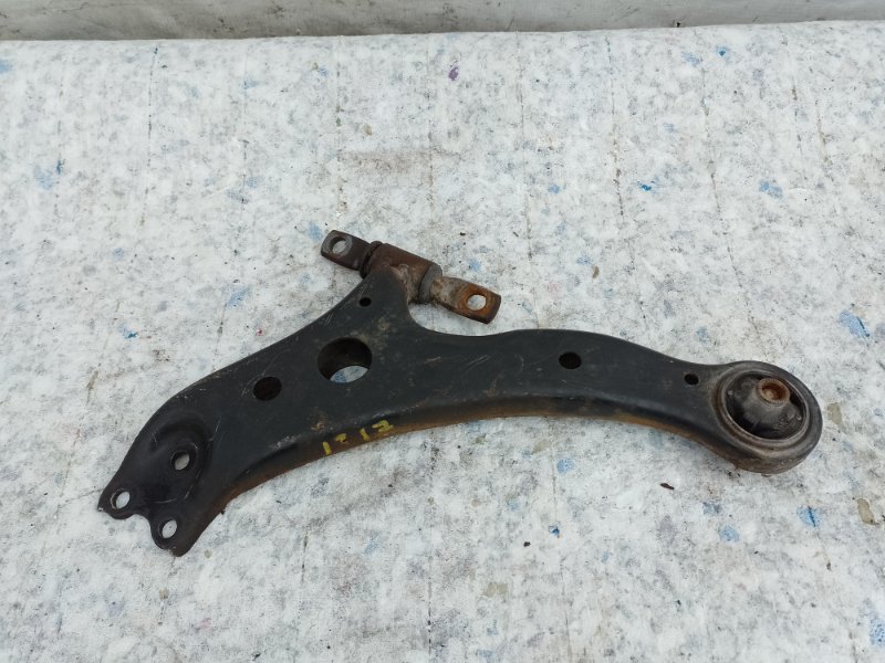 Рычаг передней подвески нижний левый TOYOTA CAMRY 40 06-11 2010 2.5 2ARFE 48069-06150 Б/У