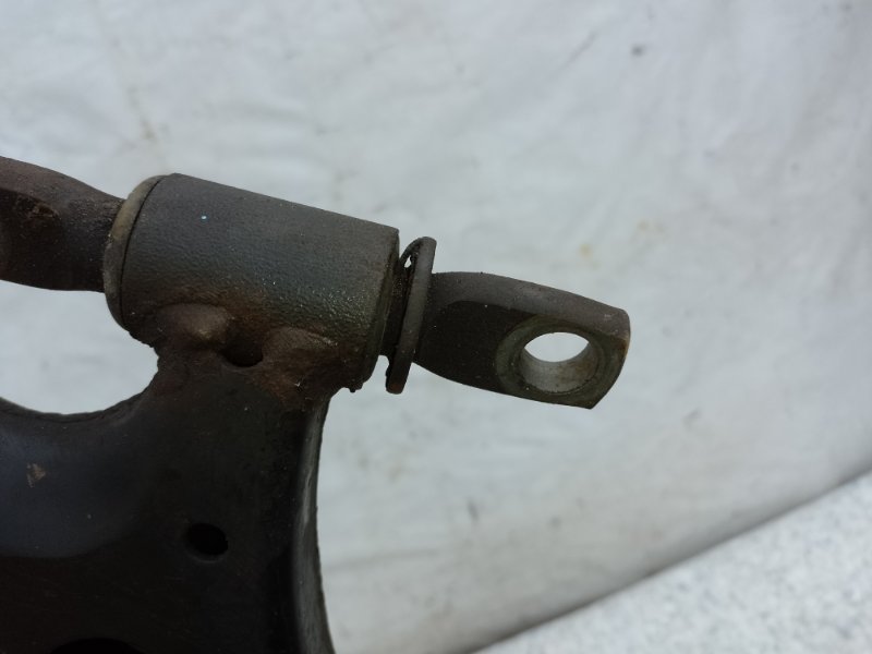 Рычаг передней подвески нижний правый TOYOTA CAMRY 40 06-11 2.5 2ARFE