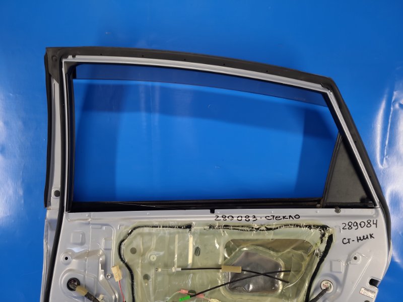 Стекло двери заднее правое TOYOTA PRIUS - 30 09-17 68103-47051 Б/У