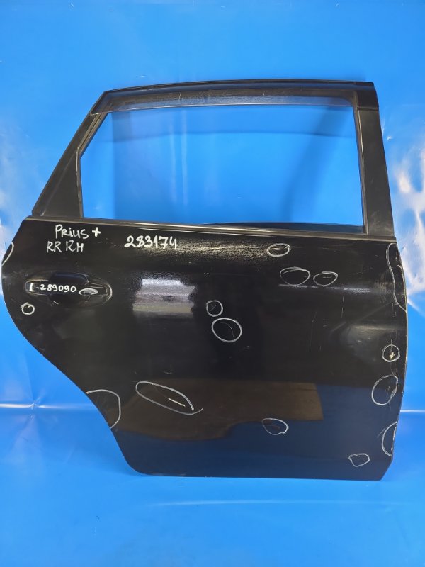 Запчасть дверь задняя правая TOYOTA PRIUS PLUS 11-14 67003-47200 Б/У Дверь задняя правая TOYOTA PRIUS PLUS 11-14 67003-47200 Б/У