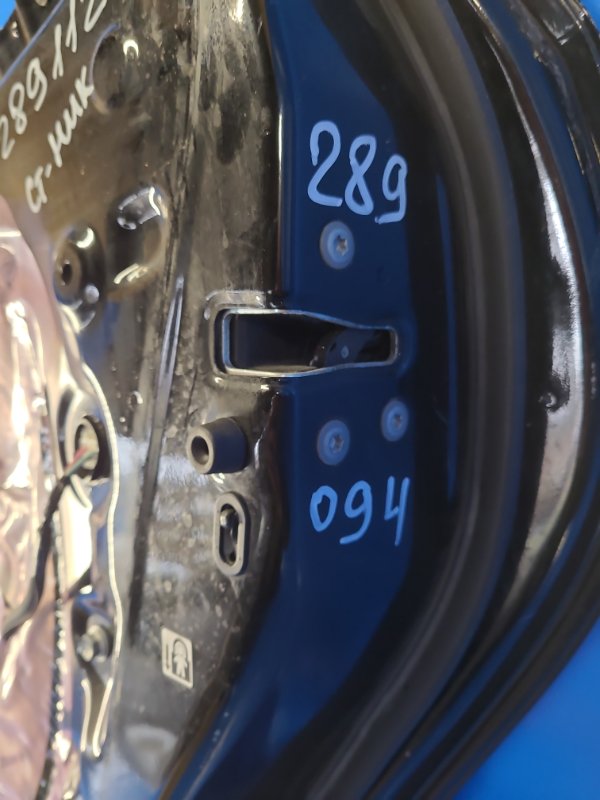 Замок двери задний правый TOYOTA PRIUS PLUS 11-14 6905033120 Б/У