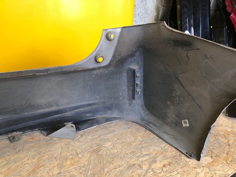 Бампер задний задний PRIUS PLUS 11-14