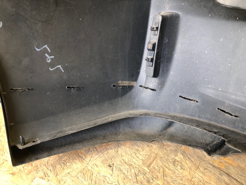 Бампер задний задний PRIUS PLUS 11-14