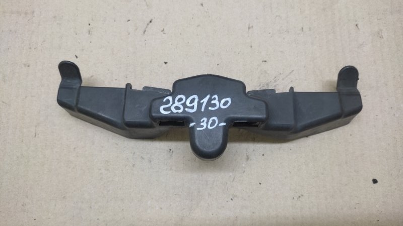 Накладка замка капота передняя правая TOYOTA CAMRY 30 02-06 53525-AA030 Б/У