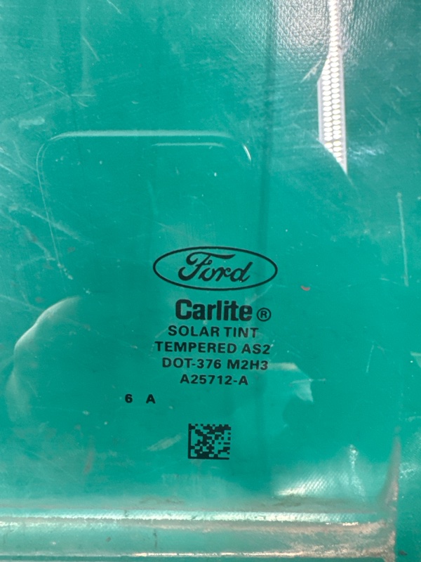 Стекло двери заднее правое FORD FOCUS 10-18 2.0