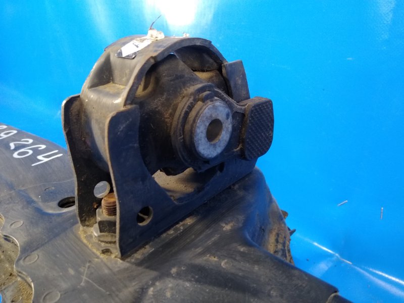 Подушка АКПП COROLLA E16 13-