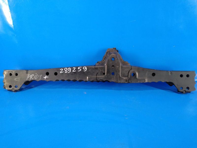 Балка под радиатор TOYOTA PRIUS PLUS 11-14 57104-47020 Б/У