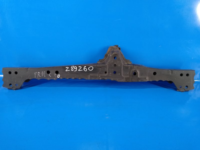 Балка под радиатор TOYOTA PRIUS - 30 09-17 57104-47020 Б/У
