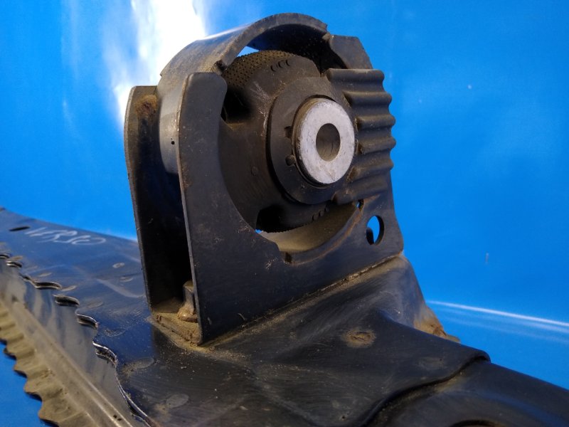 Подушка АКПП TOYOTA VERSO 12-18 1236116290 Б/У