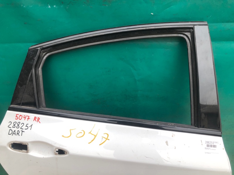 Дверь задняя правая DART 12-16 2015 2.4 ED6