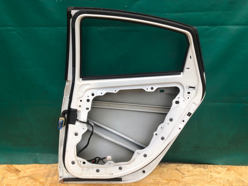 Дверь задняя правая DART 12-16 2015 2.4 ED6