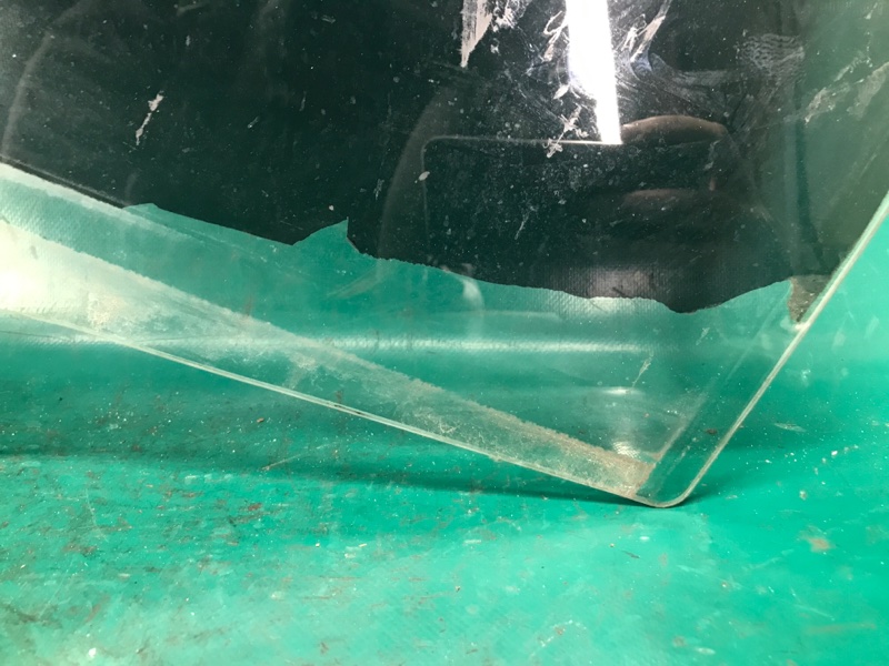 Стекло двери заднее левое FORD FOCUS 10-18 2.0