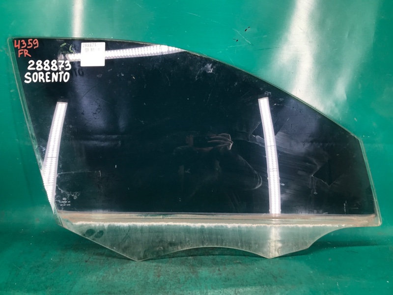 Запчасть стекло двери переднее правое KIA SORENTO XM 09-14 2009 2.4 82421-2P010 Б/У Стекло двери переднее правое KIA SORENTO XM 09-14 2009 2.4 82421-2P010 Б/У