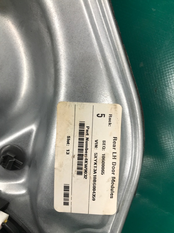 Стеклоподъемник задний левый SORENTO XM 09-14 2009 2.4 Стеклоподъемник задний левый SORENTO XM 09-14 2009 2.4