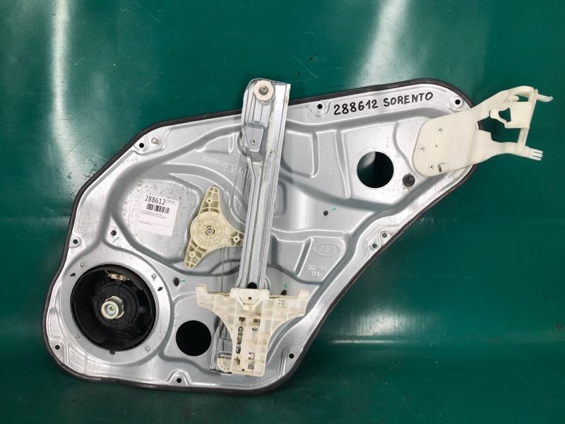 Стеклоподъемник задний левый SORENTO XM 09-14 2009 2.4 Стеклоподъемник задний левый SORENTO XM 09-14 2009 2.4