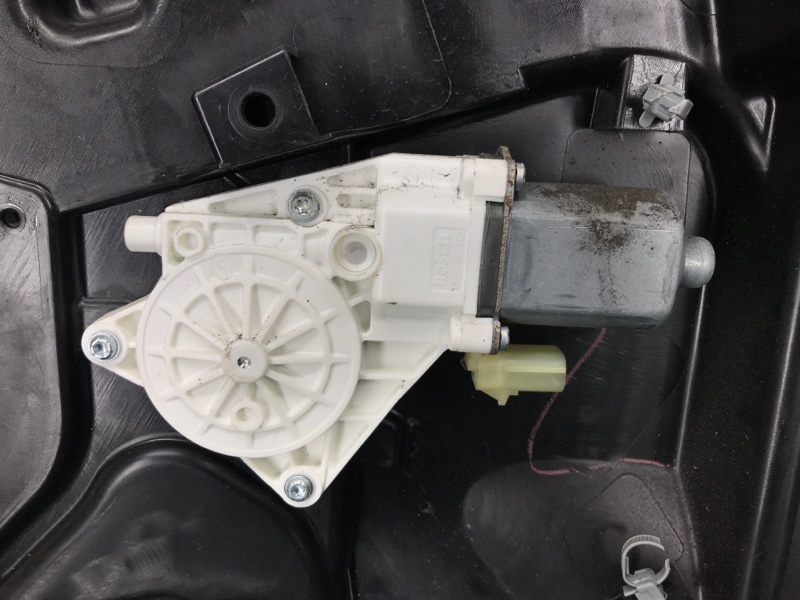 Стеклоподъемник передний правый DODGE DART 12-16 2.4 ED6