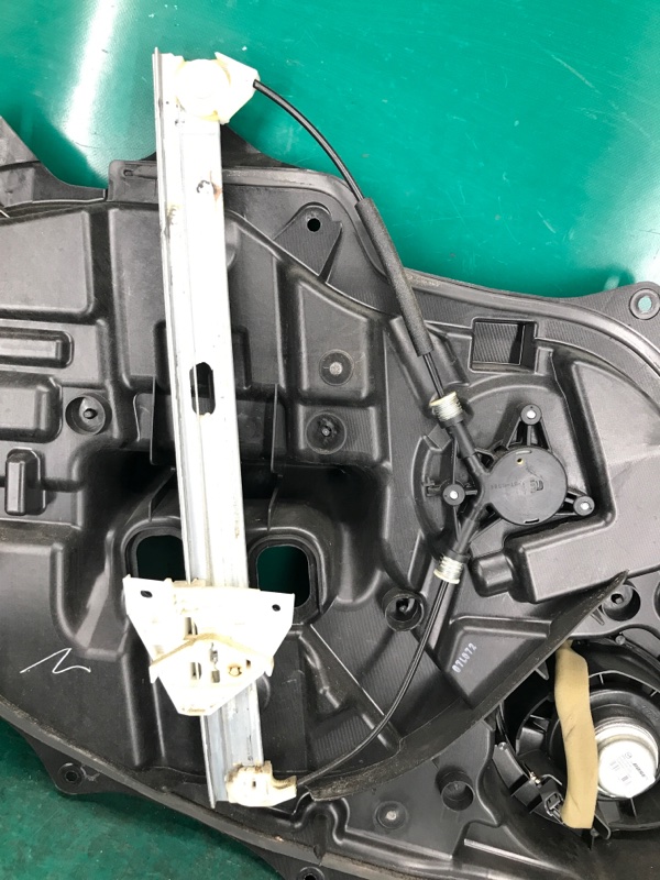 Стеклоподъемник задний правый CX-9 06-16 2007 3.7