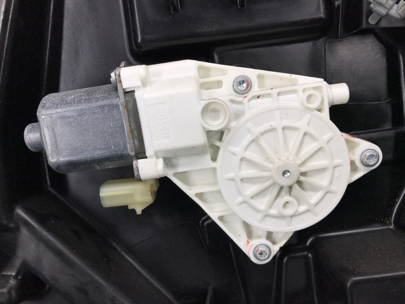 Стеклоподъемник задний левый DODGE DART 12-16 2.4 ED6