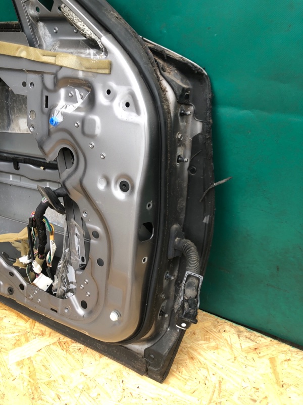 Дверь передняя левая M25/M37/M56/Q70/M35H 10-16 2010 Седан 3.7 VQ37VHR Дверь передняя левая M25/M37/M56/Q70/M35H 10-16 2010 Седан 3.7 VQ37VHR