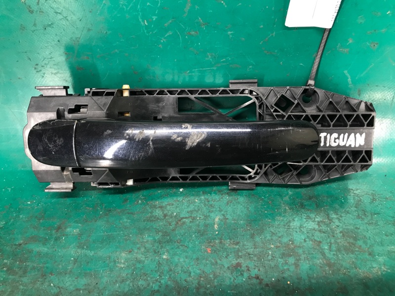 Ручка двери наружная задняя правая VOLKSWAGEN TIGUAN 08-17 2016 2.0 CCTA 5N0 837 205 M Б/У