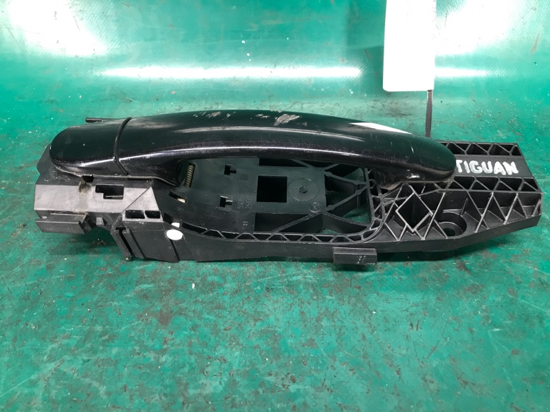 Ручка двери наружная задняя правая VOLKSWAGEN TIGUAN 08-17 2.0 CCTA