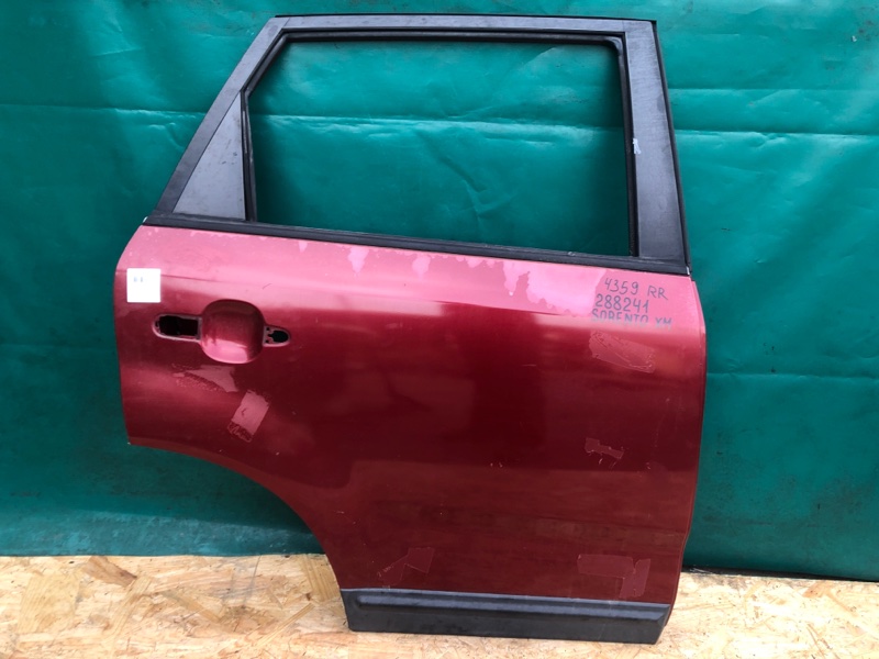 Дверь задняя правая KIA SORENTO XM 09-14 2009 2.4 77004-1U010 Б/У