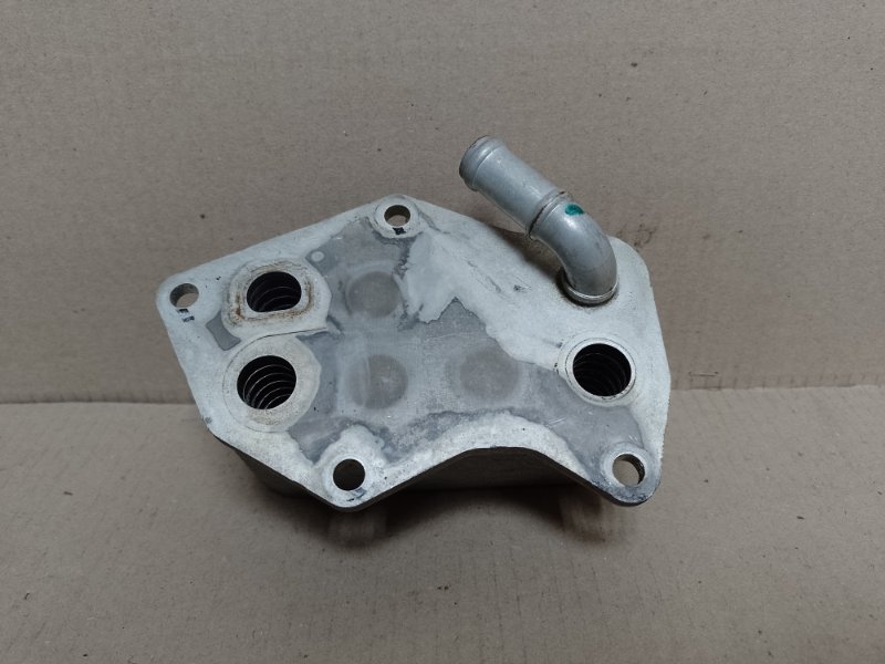 Теплообменник двигателя PASSAT B7 11-15 2012 CBTA 2.5L