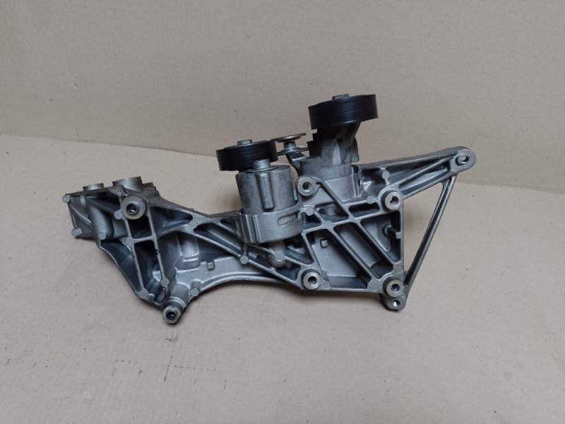 Натяжитель ремня генератора VOLKSWAGEN PASSAT B7 11-15 CBTA 2.5L