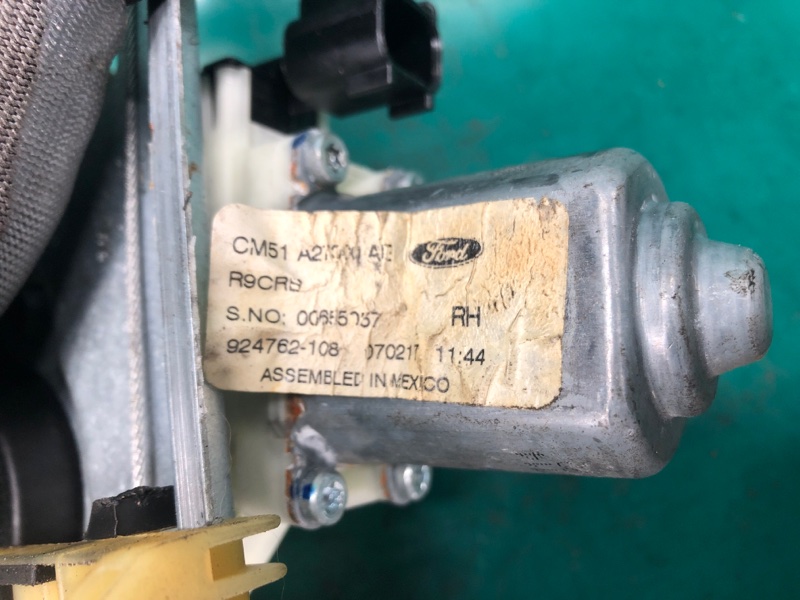 Стеклоподъемник задний правый FOCUS 10-18 2017 2.0