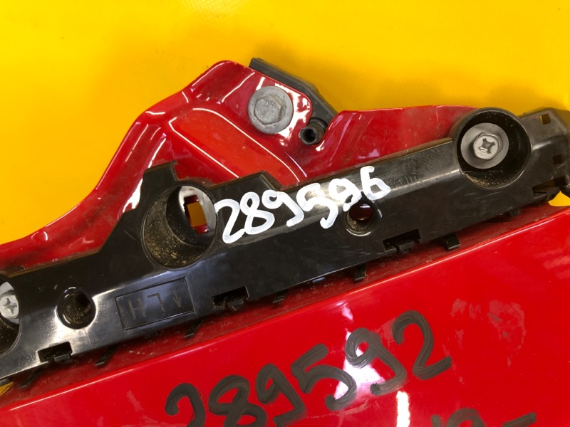 Кронштейн переднего бампера (на крыле) передний левый LEAF 18-