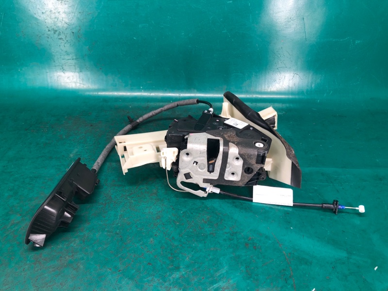 Замок двери задний правый FORD FOCUS 10-18 2017 2.0 F1EZ-5426412-A Б/У