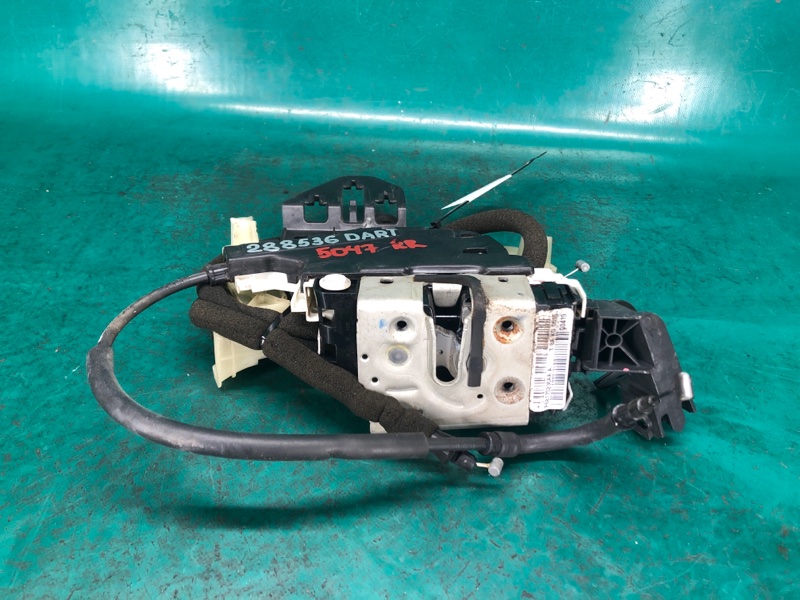 Замок двери задний правый DODGE DART 12-16 2015 2.4 ED6 68175236AA Б/У