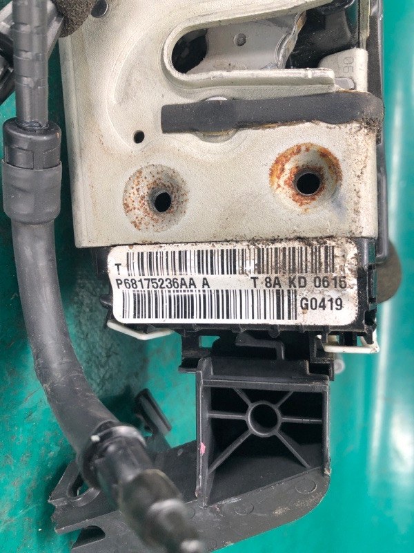 Замок двери задний правый DODGE DART 12-16 2.4 ED6